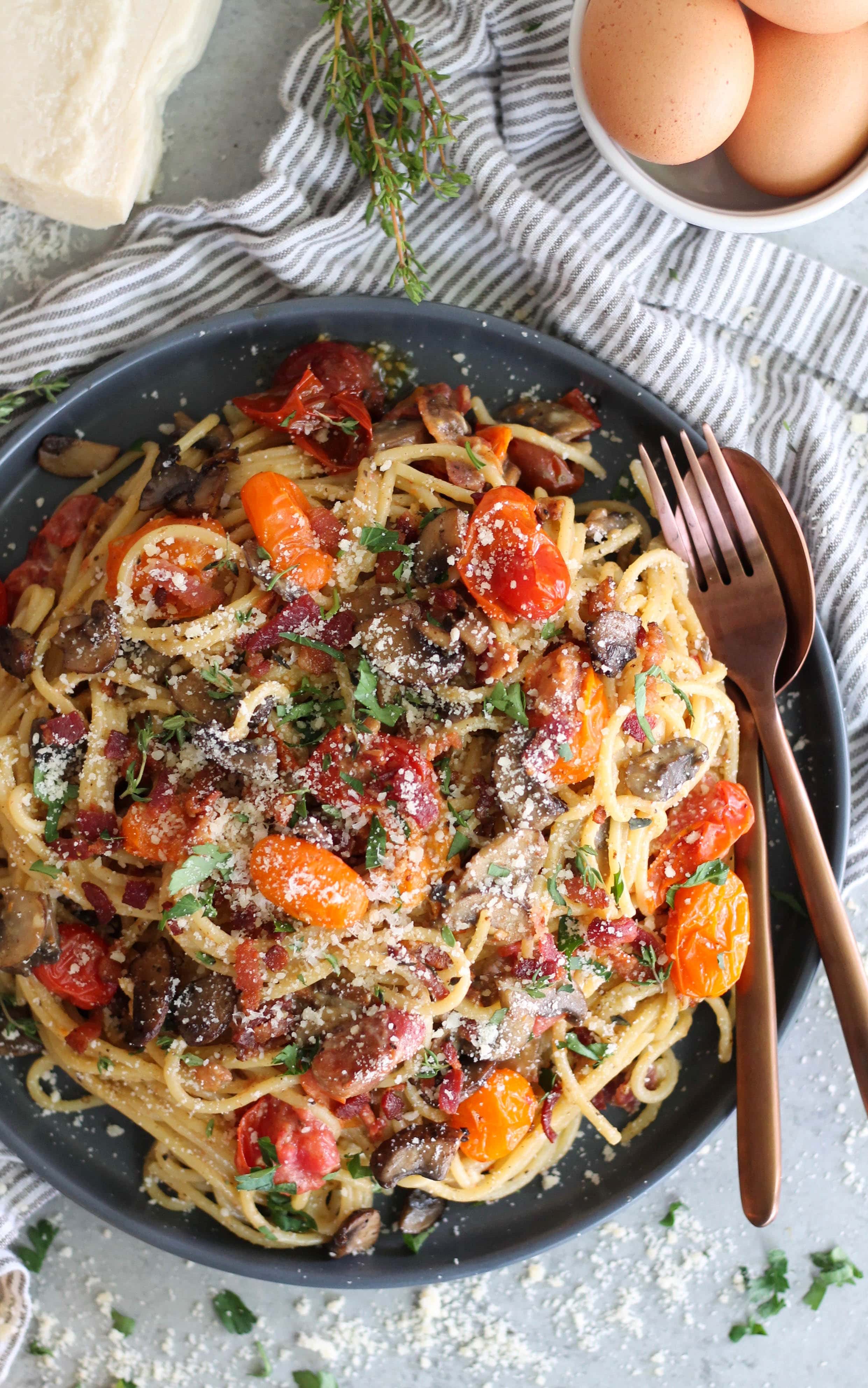 Mushroom and Garlic Roasted Tomato Spaghetti Carbonara