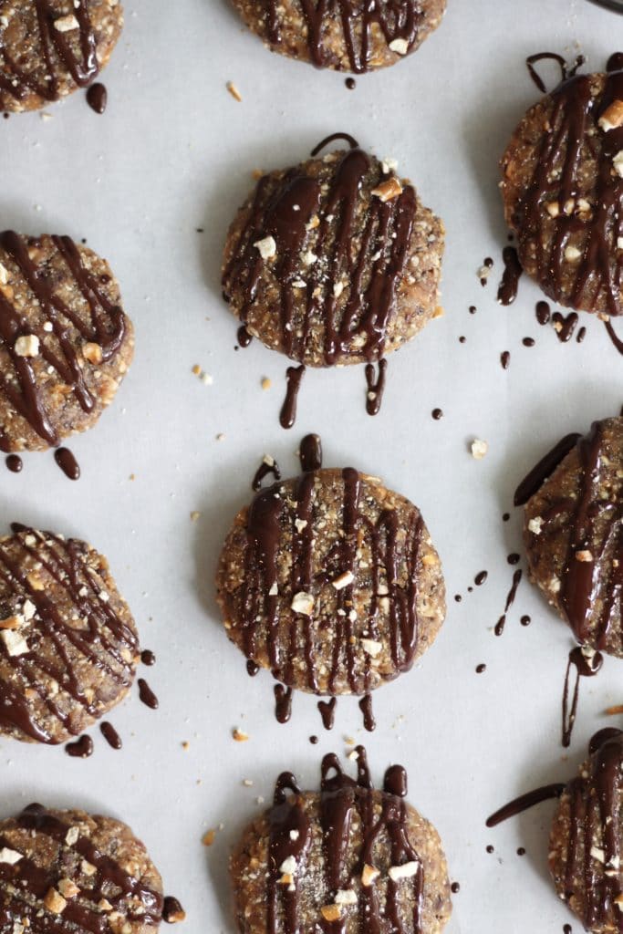 No Bake Dark Chocolate Peanut Butter Pretzel Cookies