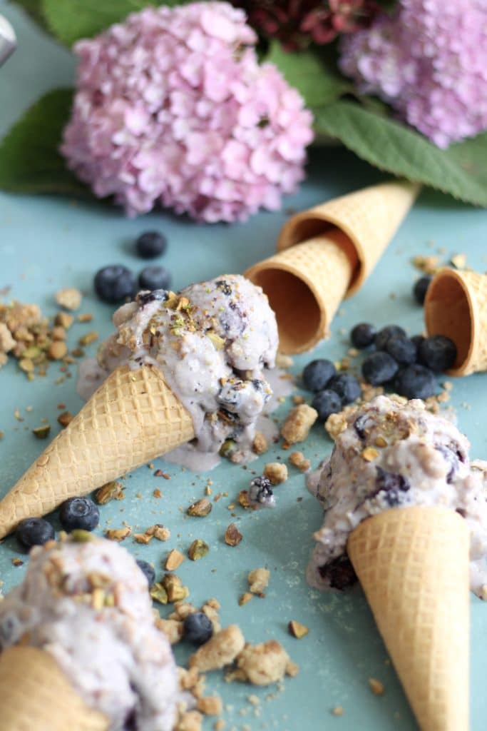Blueberry Crumble Pistachio Ice Cream