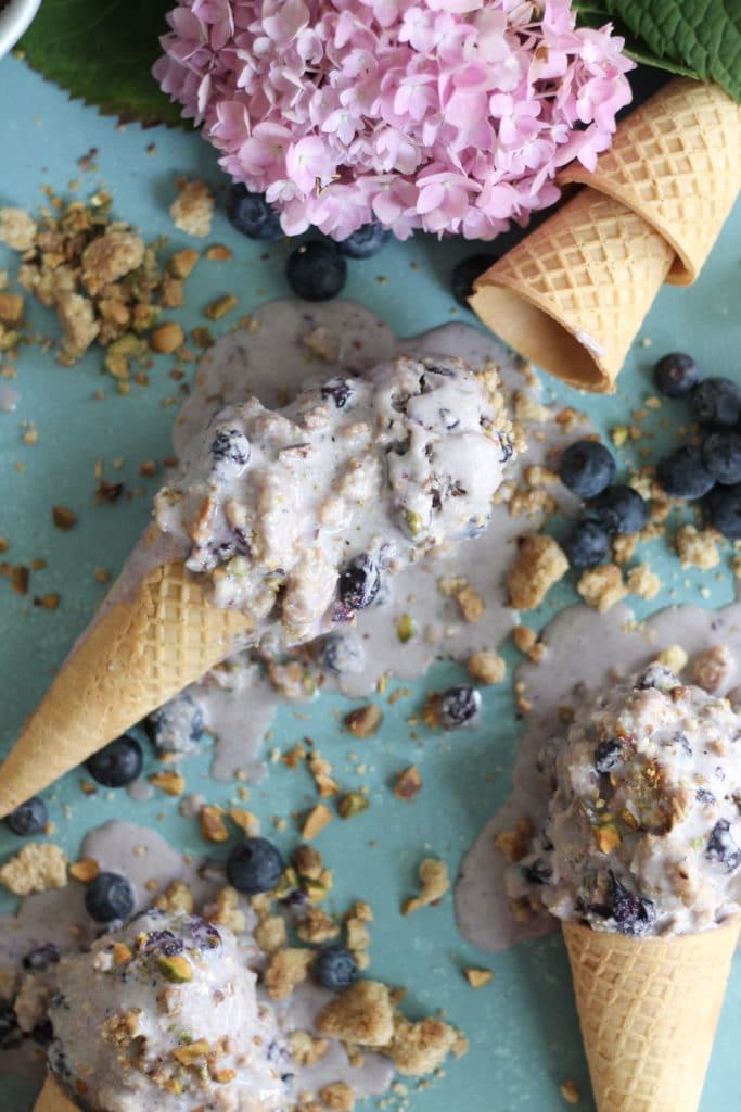 Blueberry Crumble Pistachio Ice Cream